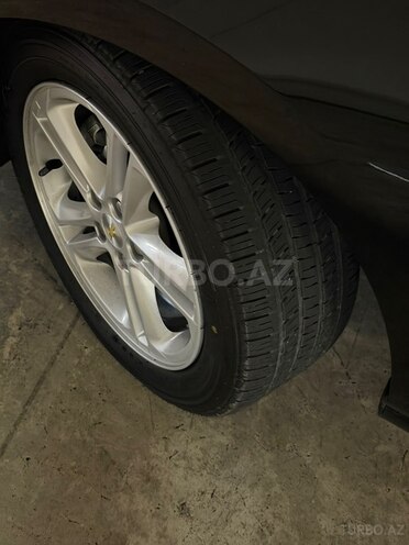 Chevrolet Cruze-12