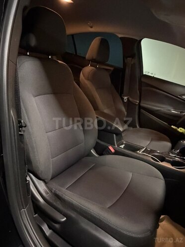 Chevrolet Cruze-10