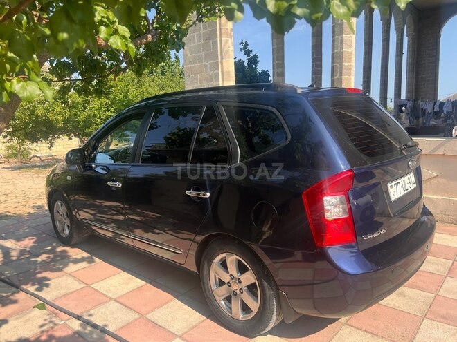 Kia Carens-4