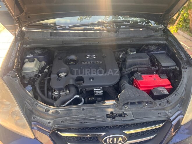 Kia Carens-10