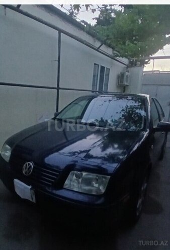 Volkswagen Jetta-1