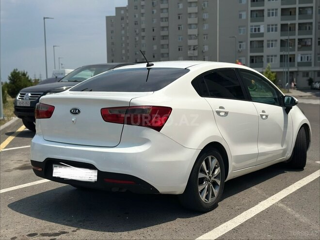Kia Rio-5