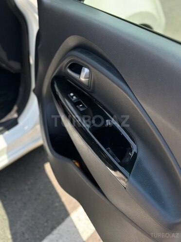 Kia Rio-14