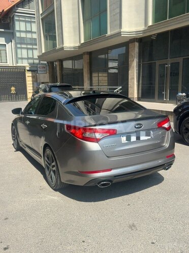 Kia Optima-11