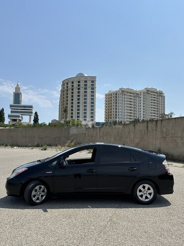 Toyota Prius-7