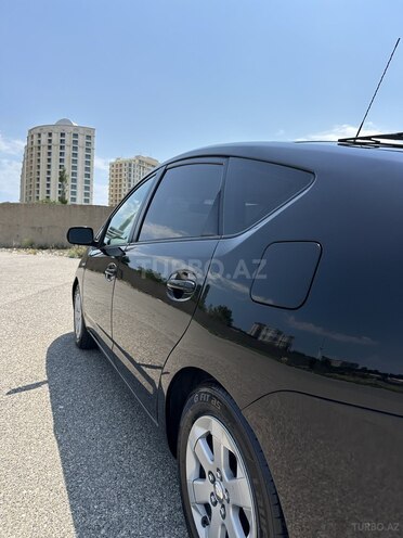 Toyota Prius-4