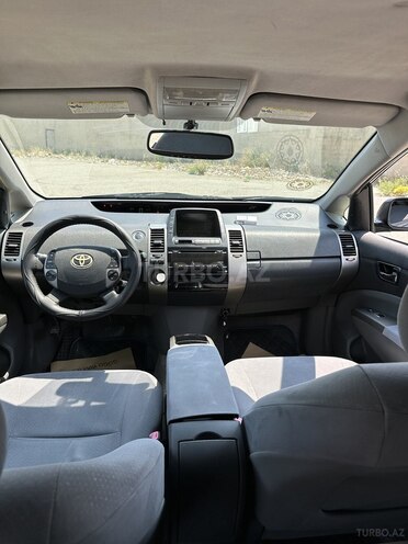 Toyota Prius-10