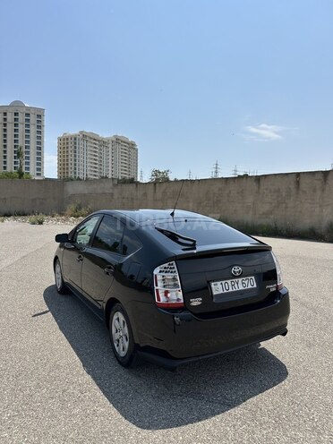 Toyota Prius-5