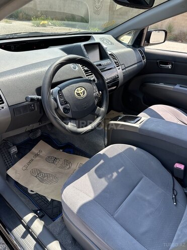 Toyota Prius-11