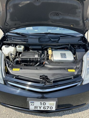 Toyota Prius-14