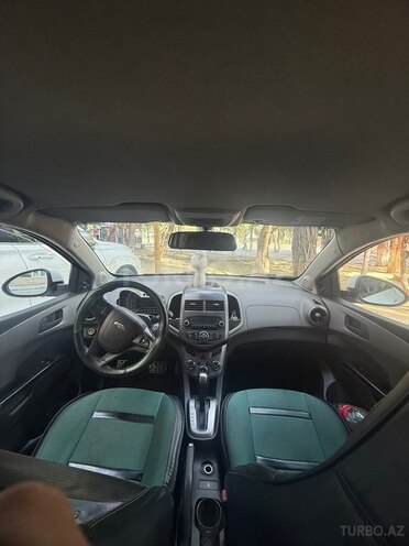 Chevrolet Aveo-6