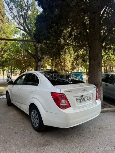 Chevrolet Aveo-5