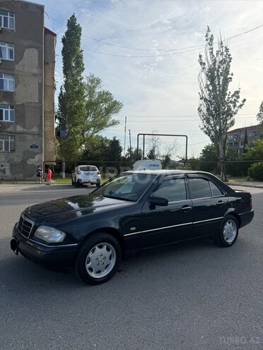 Mercedes C 200-2
