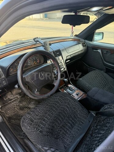 Mercedes C 200-6