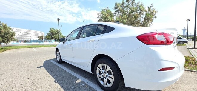 Chevrolet Cruze-12