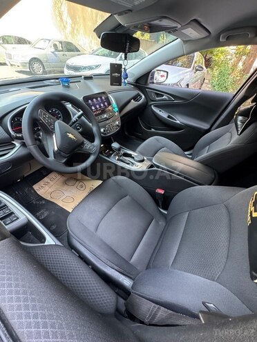 Chevrolet Malibu-21