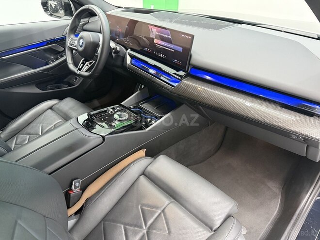 BMW 530e-11