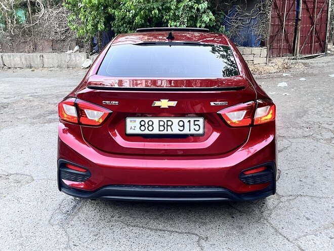 Chevrolet Cruze-12