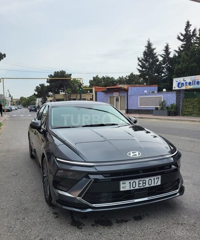 Hyundai Sonata-2