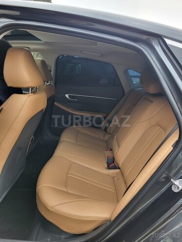 Hyundai Sonata-9