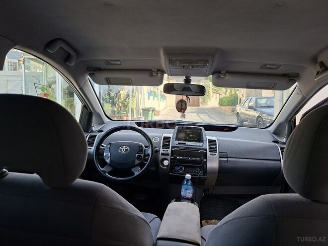 Toyota Prius-9