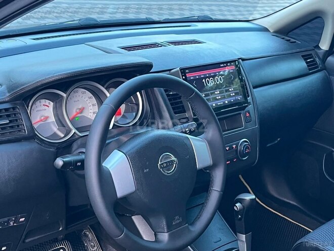Nissan Tiida-9