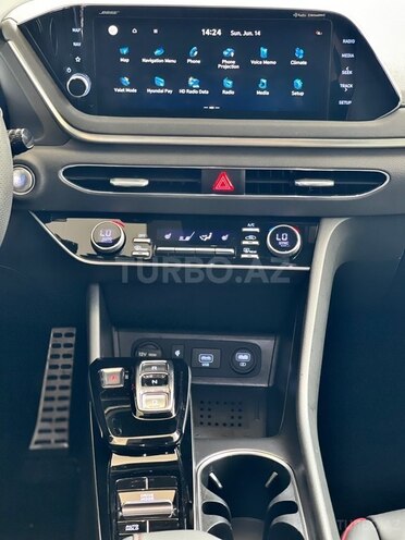 Hyundai Sonata-13