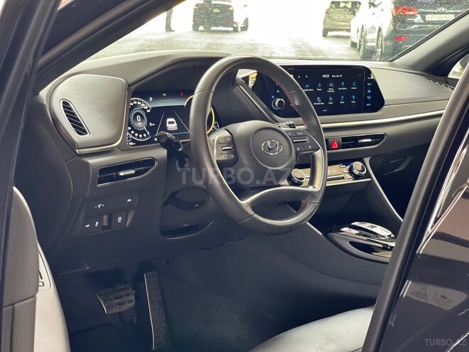 Hyundai Sonata-19