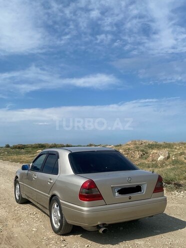 Mercedes C 220-10