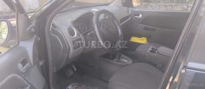 Ford Fusion-10