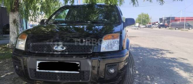 Ford Fusion-1