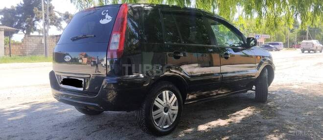 Ford Fusion-2