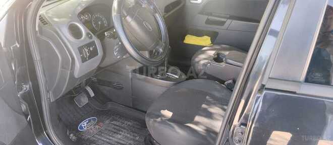 Ford Fusion-18