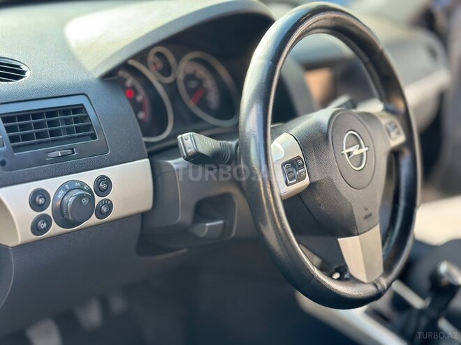 Opel Astra-12