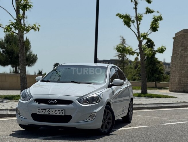 Hyundai Accent-1