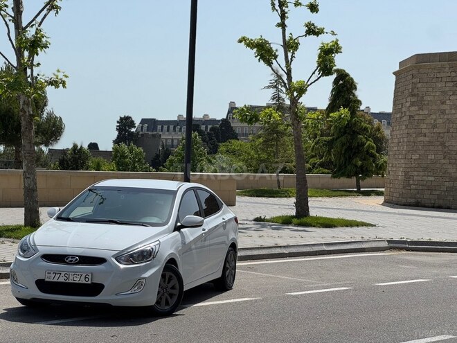Hyundai Accent-8