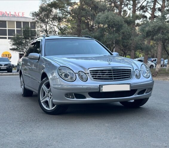 Mercedes E 220-12