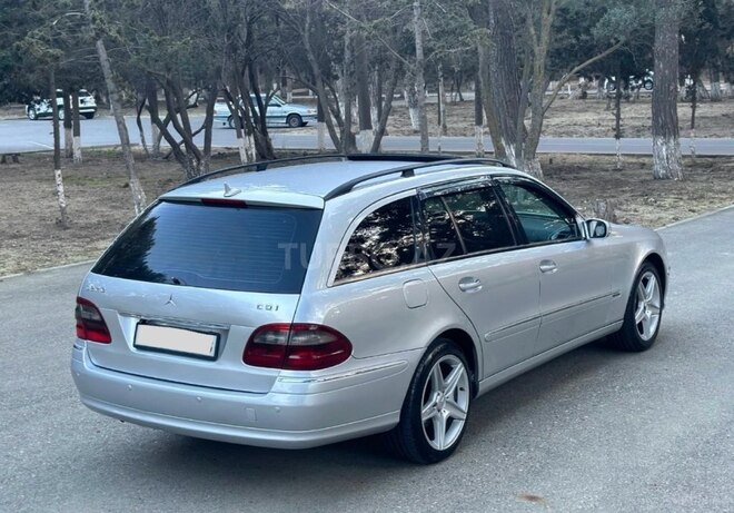 Mercedes E 220-18