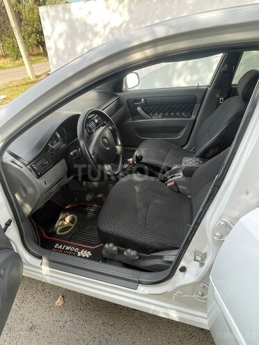 Daewoo Gentra-6