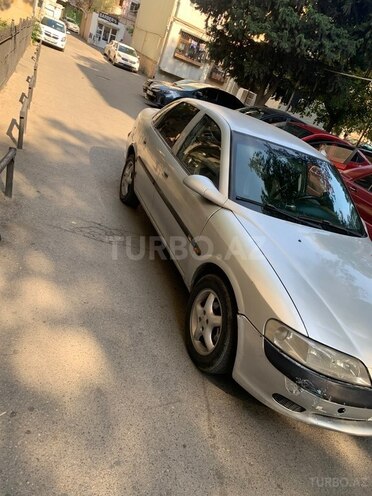 Opel Vectra-3