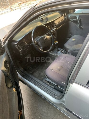 Opel Vectra-9