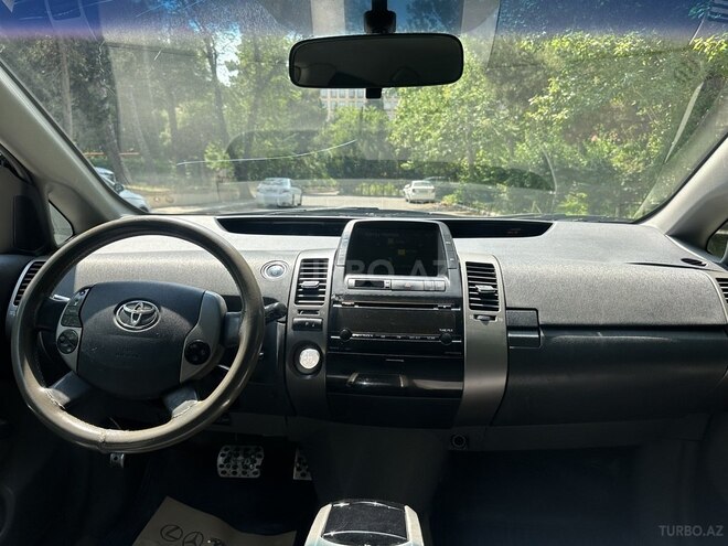 Toyota Prius-9