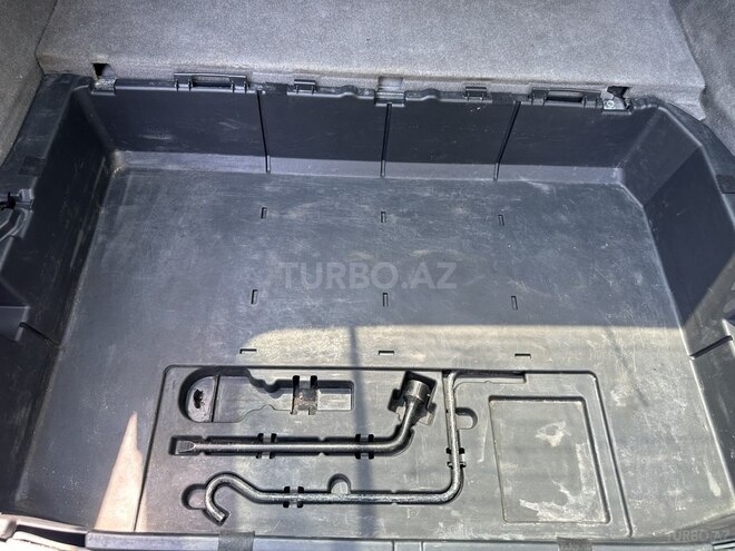 Toyota Prius-13