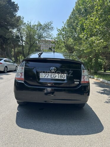 Toyota Prius-8