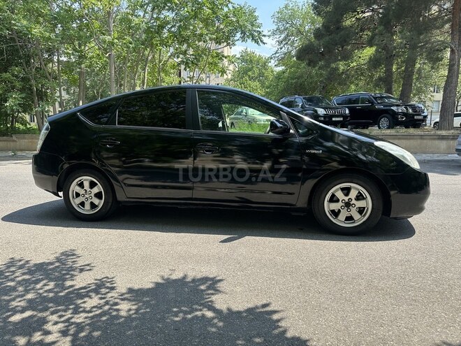 Toyota Prius-3