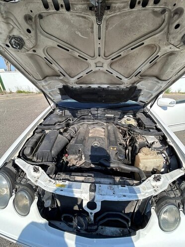 Mercedes E 320-10