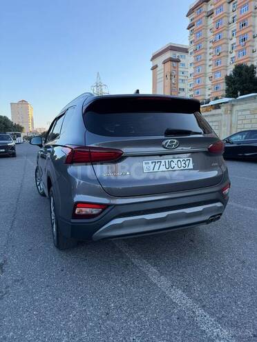 Hyundai Santa Fe-5