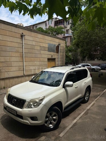 Toyota Land Cruiser Prado-6