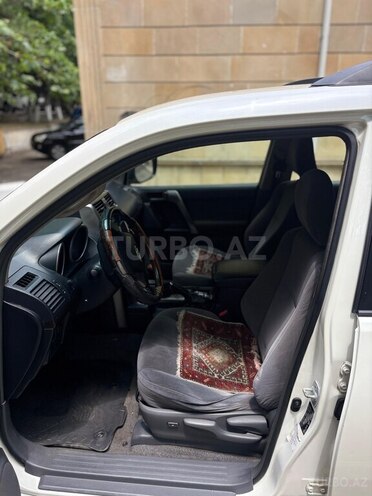 Toyota Land Cruiser Prado-10