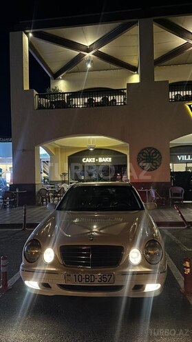 Mercedes E 320-2